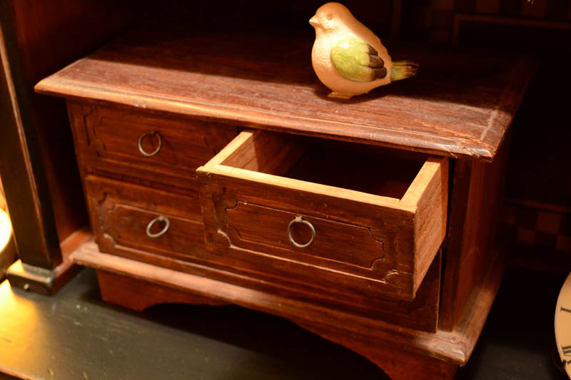 sm-drawers-bird